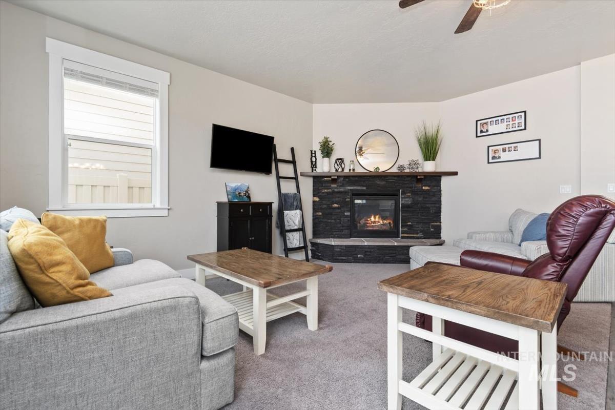 9430 S Updale Ave, Kuna, Idaho 83634, 4 Bedrooms, 3 Bathrooms, Residential For Sale, Price $534,000,MLS 98971735