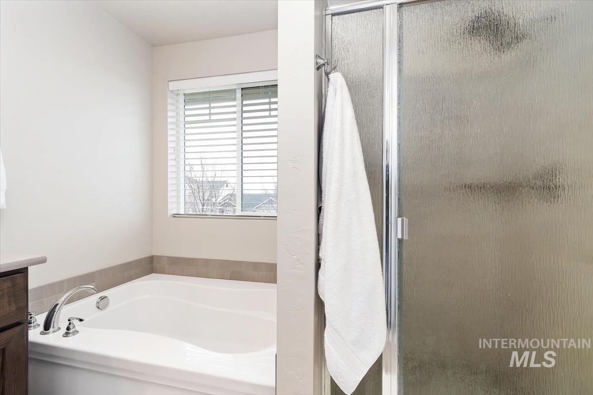 9430 S Updale Ave, Kuna, Idaho 83634, 4 Bedrooms, 3 Bathrooms, Residential For Sale, Price $534,000,MLS 98971735