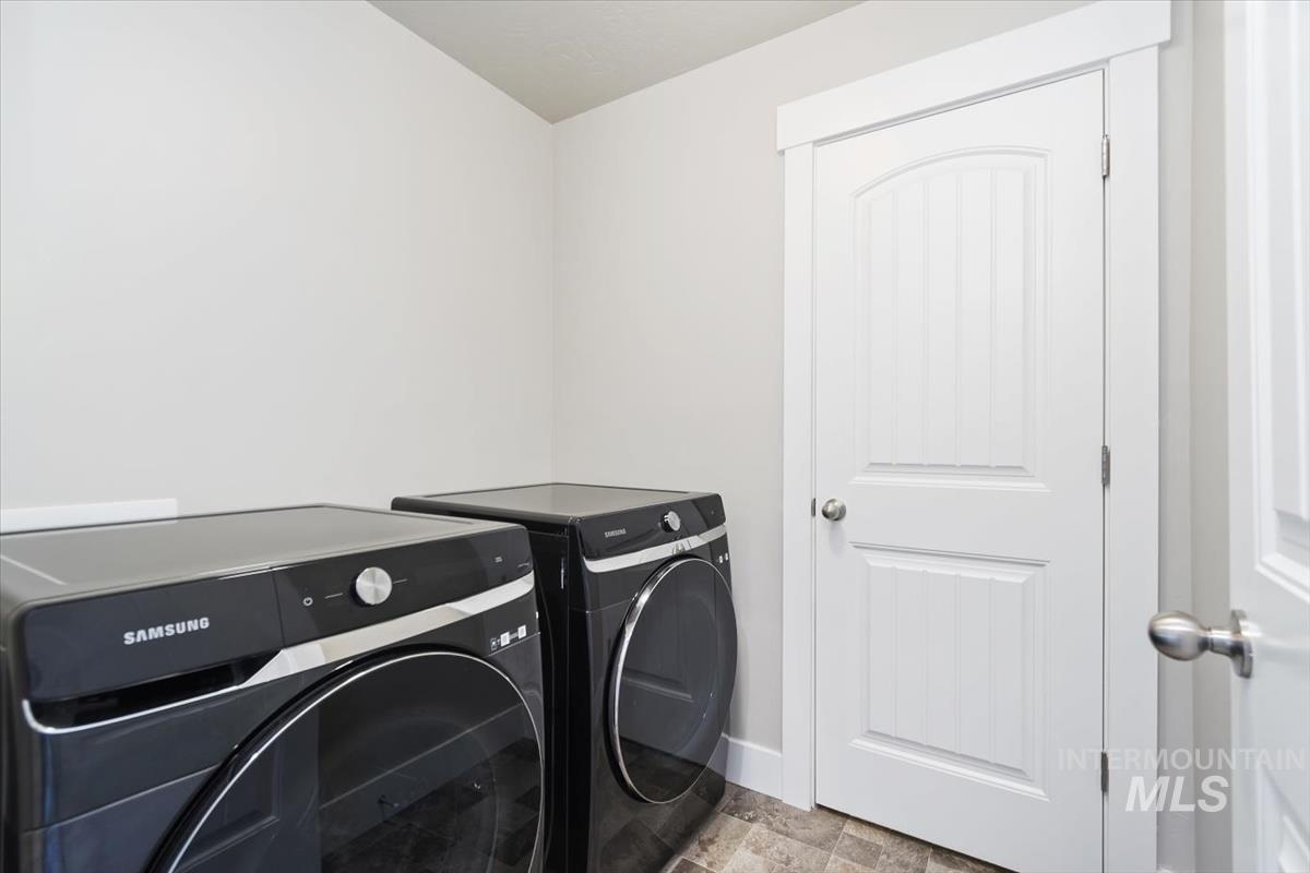 9430 S Updale Ave, Kuna, Idaho 83634, 4 Bedrooms, 3 Bathrooms, Residential For Sale, Price $534,000,MLS 98971735