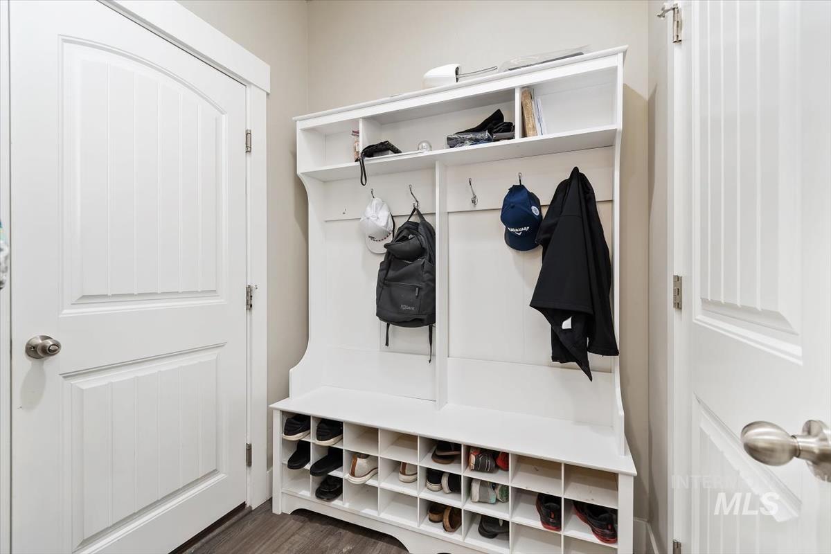 9430 S Updale Ave, Kuna, Idaho 83634, 4 Bedrooms, 3 Bathrooms, Residential For Sale, Price $534,000,MLS 98971735