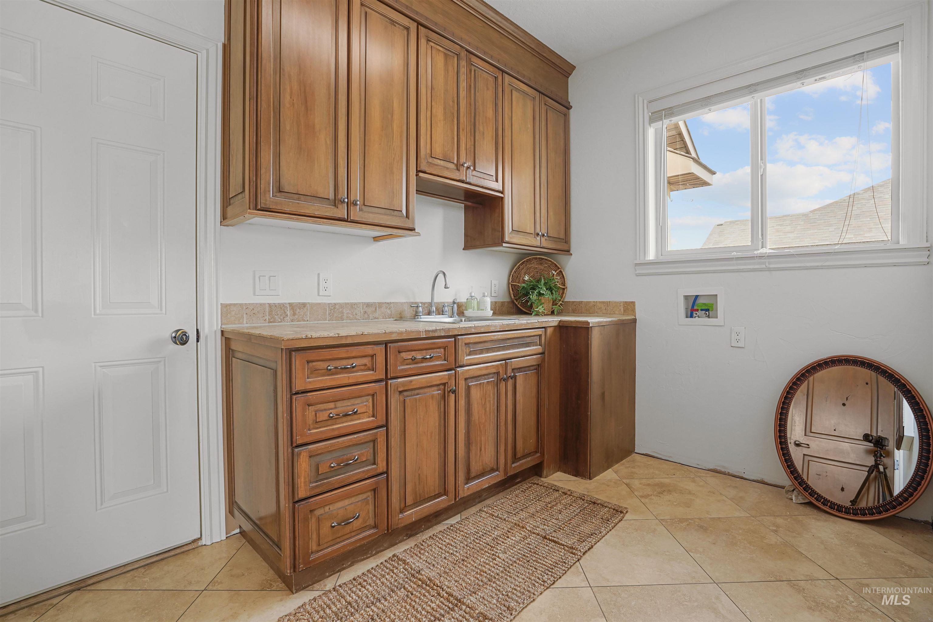 101 Pelican Drive, Rupert, Idaho 83350, 3 Bedrooms, 2.5 Bathrooms, Residential For Sale, Price $980,000,MLS 98971736