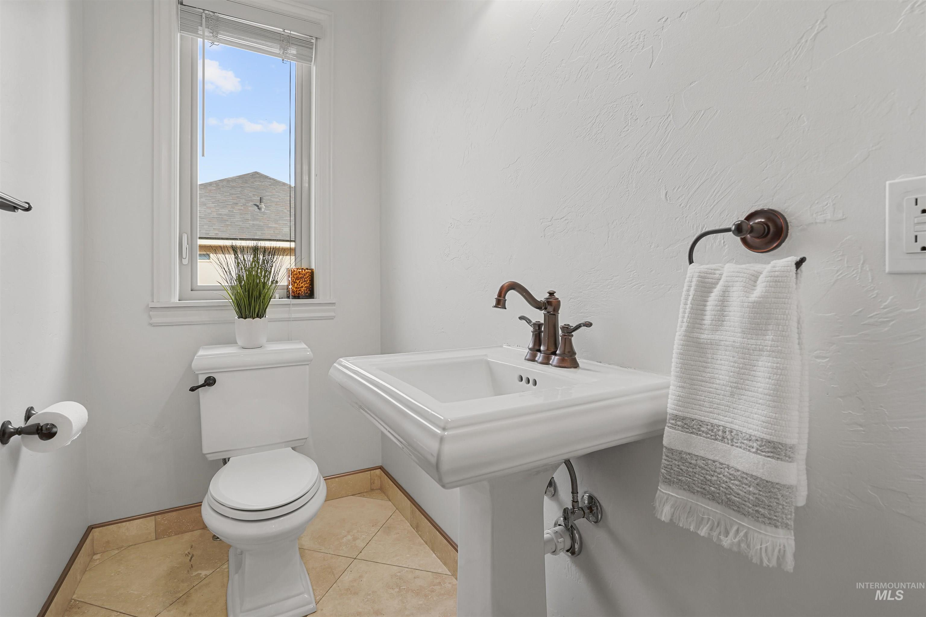 101 Pelican Drive, Rupert, Idaho 83350, 3 Bedrooms, 2.5 Bathrooms, Residential For Sale, Price $980,000,MLS 98971736