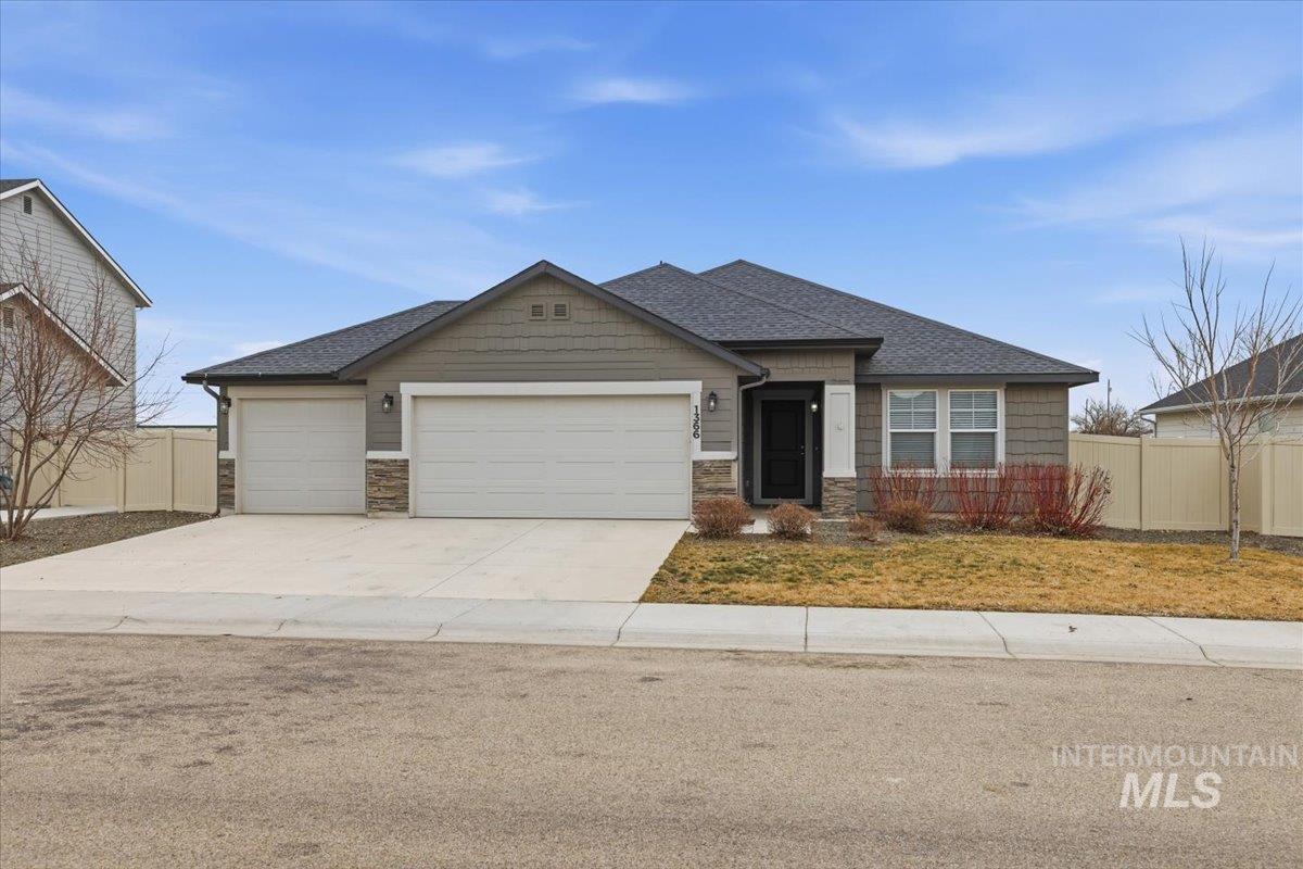 1366 W Pendulum Cove Dr, Kuna, Idaho 83634, 3 Bedrooms, 2 Bathrooms, Residential For Sale, Price $424,900, 98971737