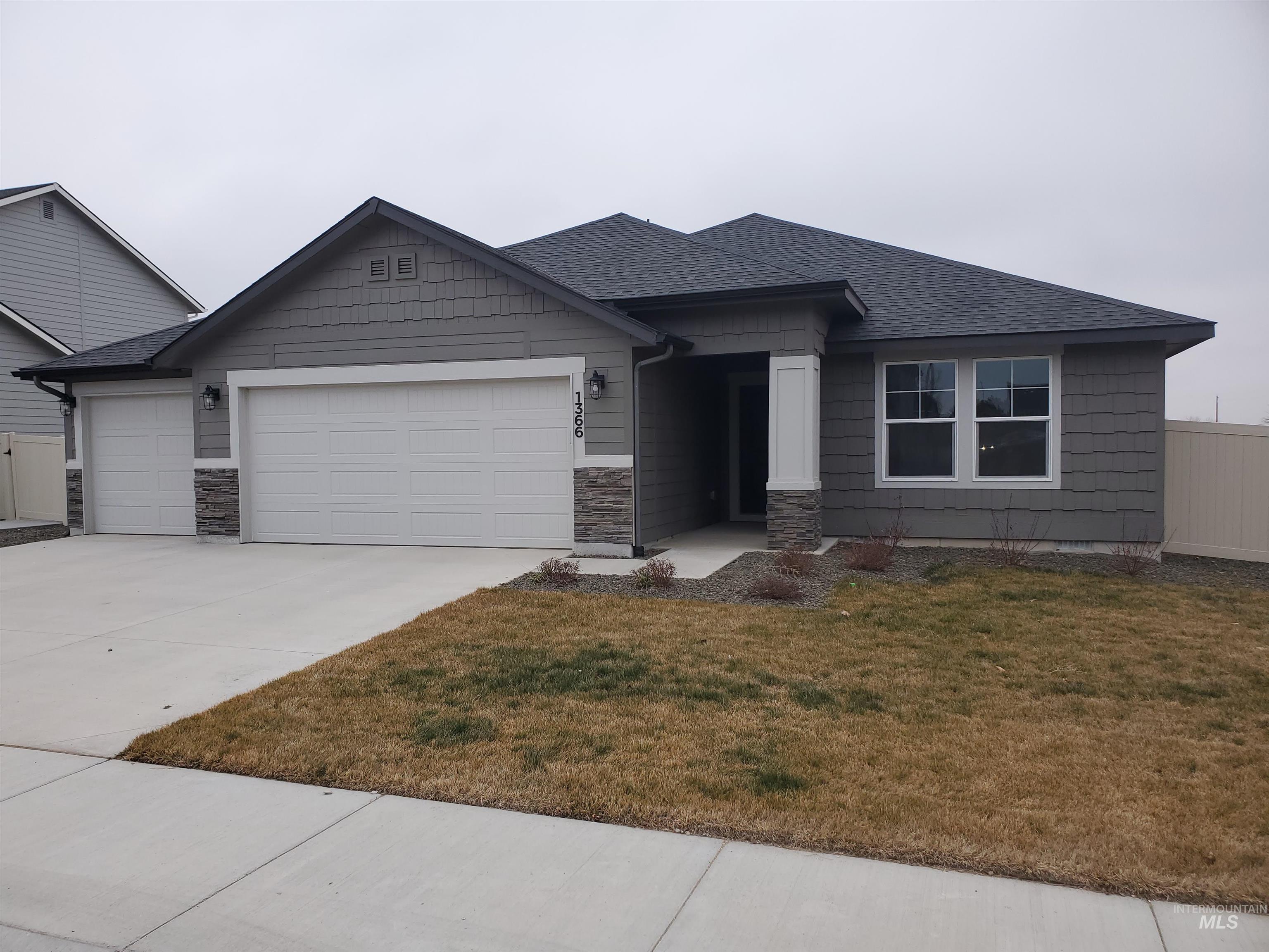 1366 W Pendulum Cove Dr, Kuna, Idaho 83634, 3 Bedrooms, 2 Bathrooms, Residential For Sale, Price $437,990,MLS 98971737