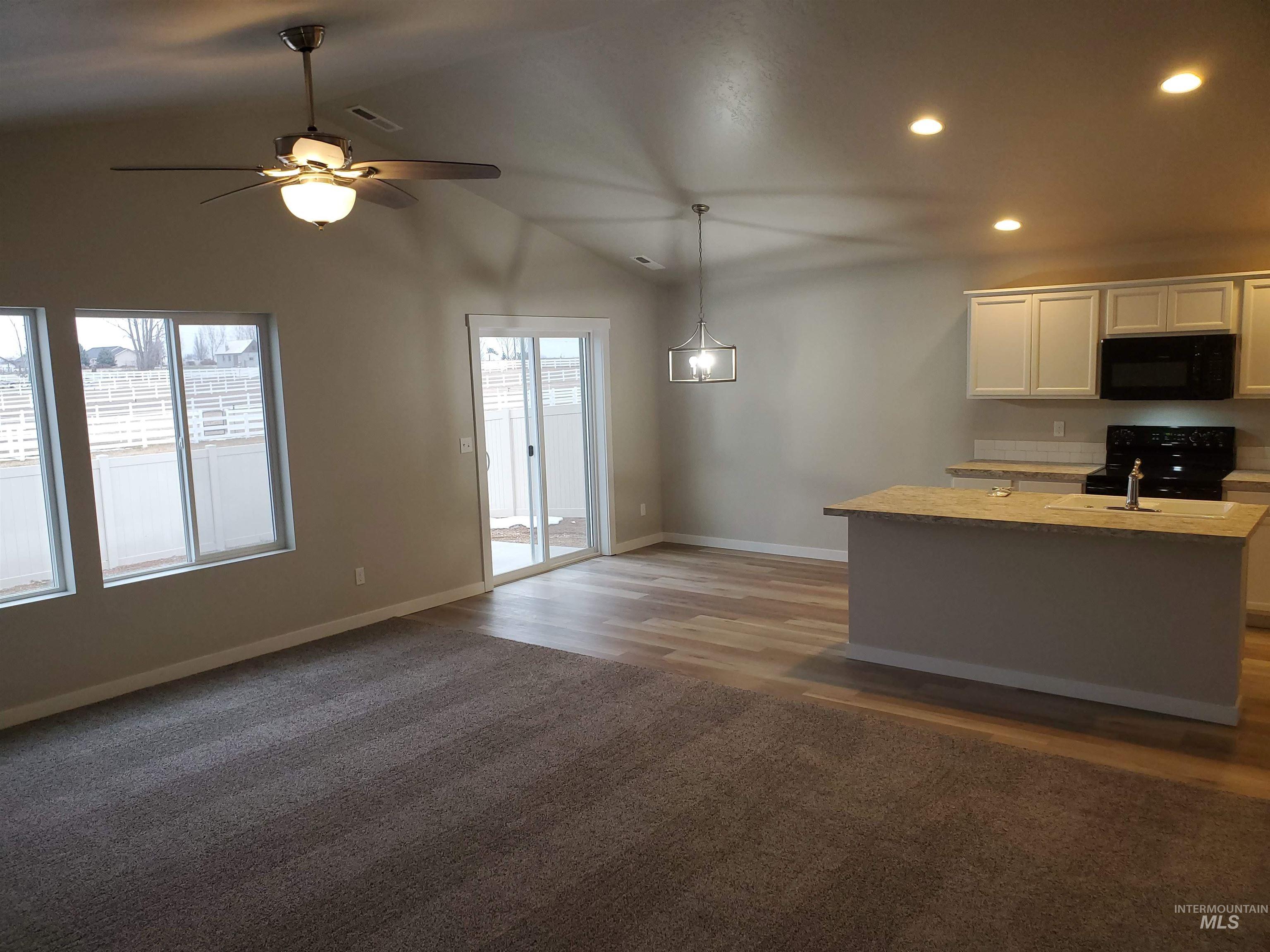 1366 W Pendulum Cove Dr, Kuna, Idaho 83634, 3 Bedrooms, 2 Bathrooms, Residential For Sale, Price $437,990,MLS 98971737