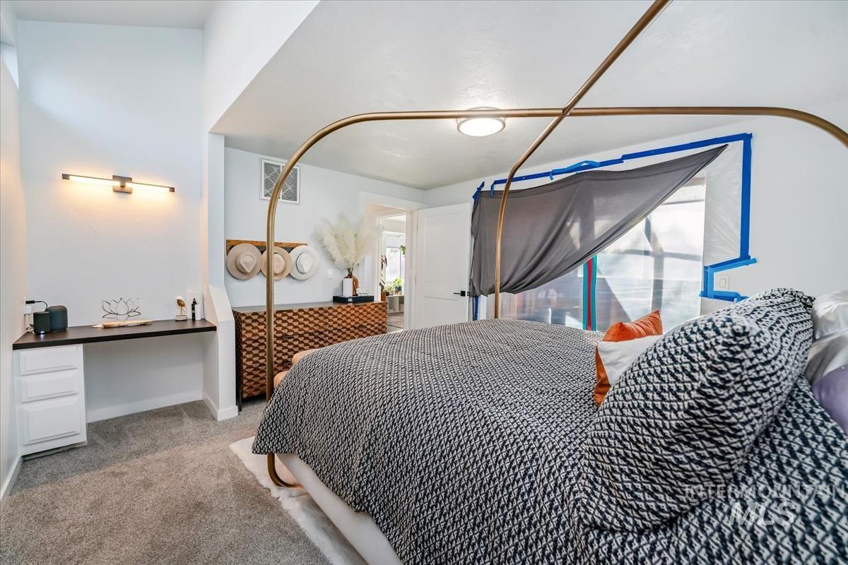 1989 E Boise Ave, Boise, Idaho 83706, 3 Bedrooms, 2 Bathrooms, Residential For Sale, Price $440,000,MLS 98971738