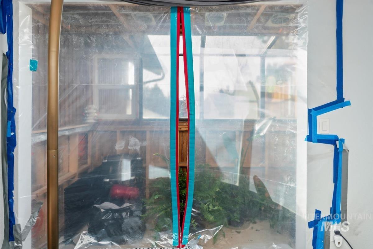 1989 E Boise Ave, Boise, Idaho 83706, 3 Bedrooms, 2 Bathrooms, Residential For Sale, Price $440,000,MLS 98971738