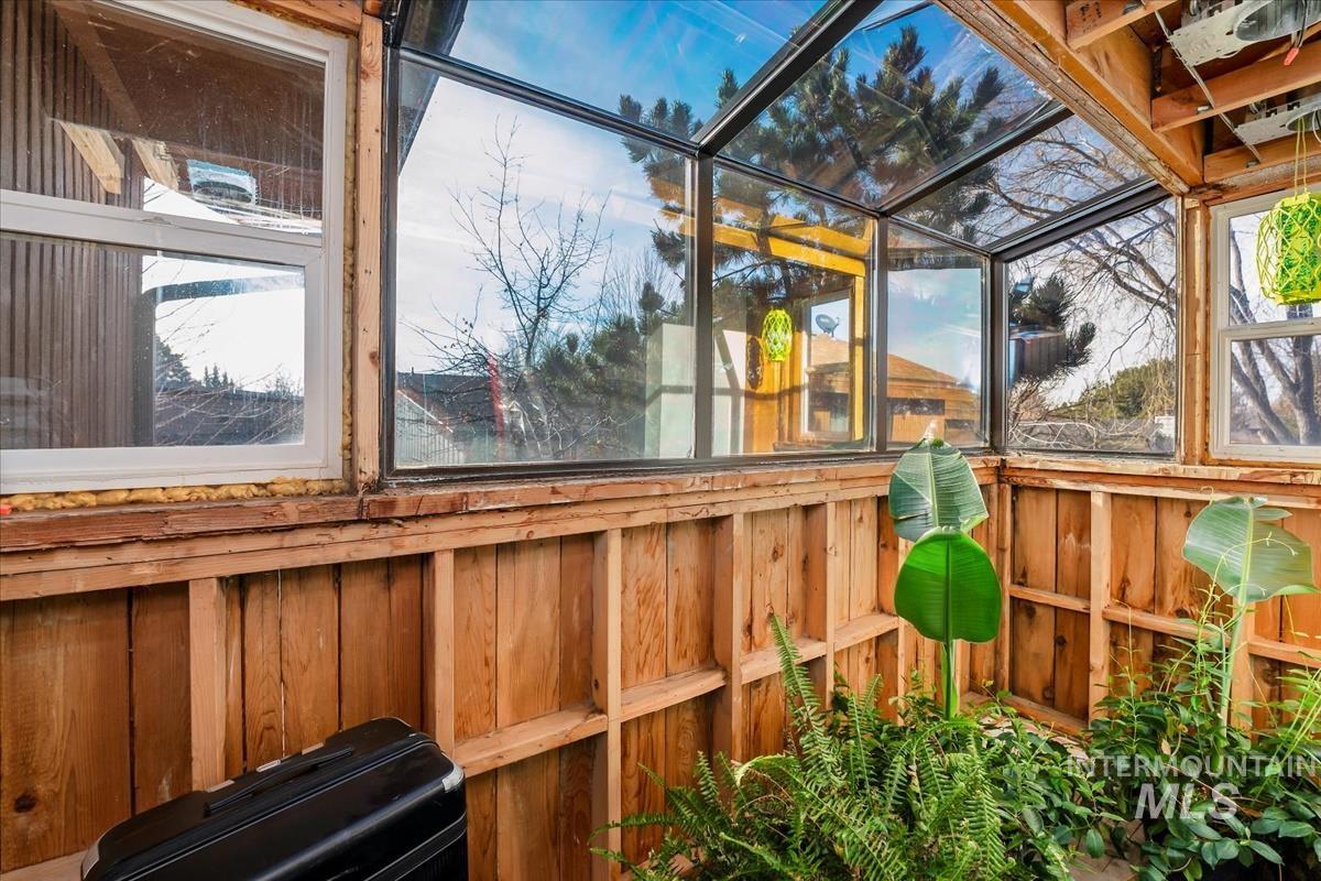 1989 E Boise Ave, Boise, Idaho 83706, 3 Bedrooms, 2 Bathrooms, Residential For Sale, Price $440,000,MLS 98971738