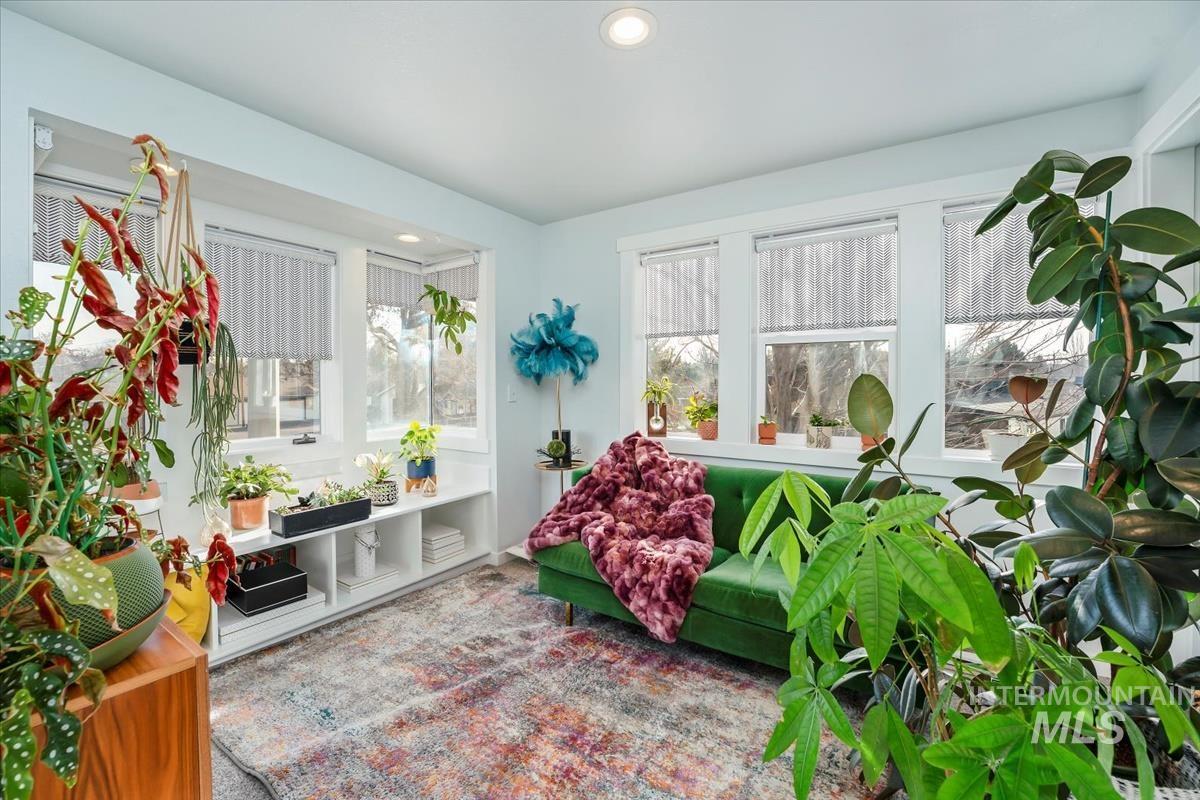 1989 E Boise Ave, Boise, Idaho 83706, 3 Bedrooms, 2 Bathrooms, Residential For Sale, Price $440,000,MLS 98971738