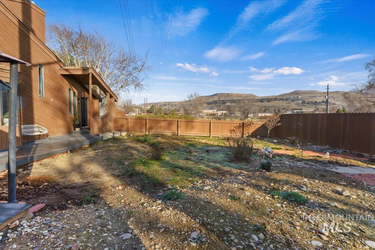 1989 E Boise Ave, Boise, Idaho 83706, 3 Bedrooms, 2 Bathrooms, Residential For Sale, Price $440,000,MLS 98971738