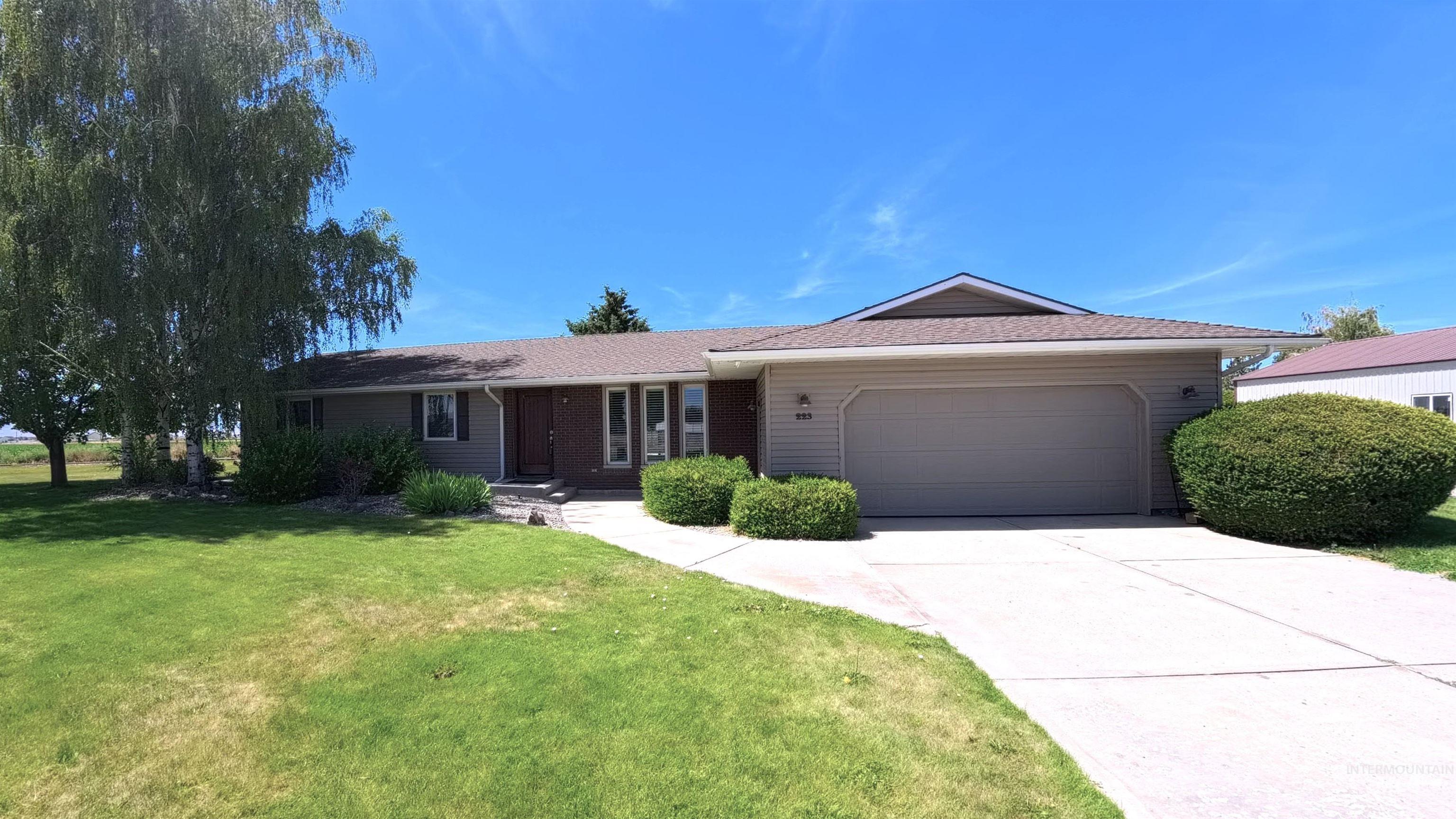 223 Hillcrest Rd, Burley, Idaho 83318, 4 Bedrooms, 2 Bathrooms, Residential For Sale, Price $539,000,MLS 98971739