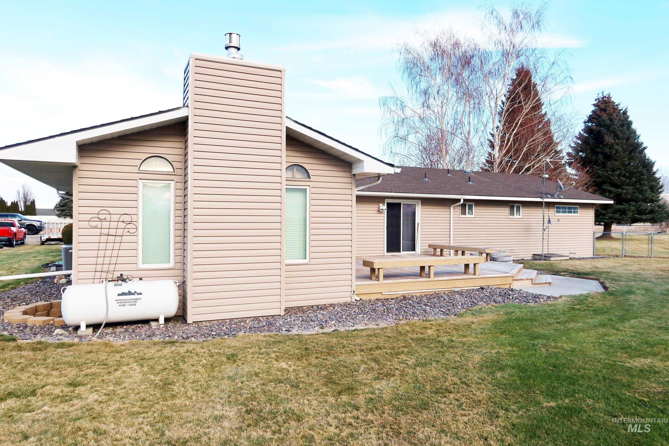 223 Hillcrest Rd, Burley, Idaho 83318, 4 Bedrooms, 2 Bathrooms, Residential For Sale, Price $599,000,MLS 98971739