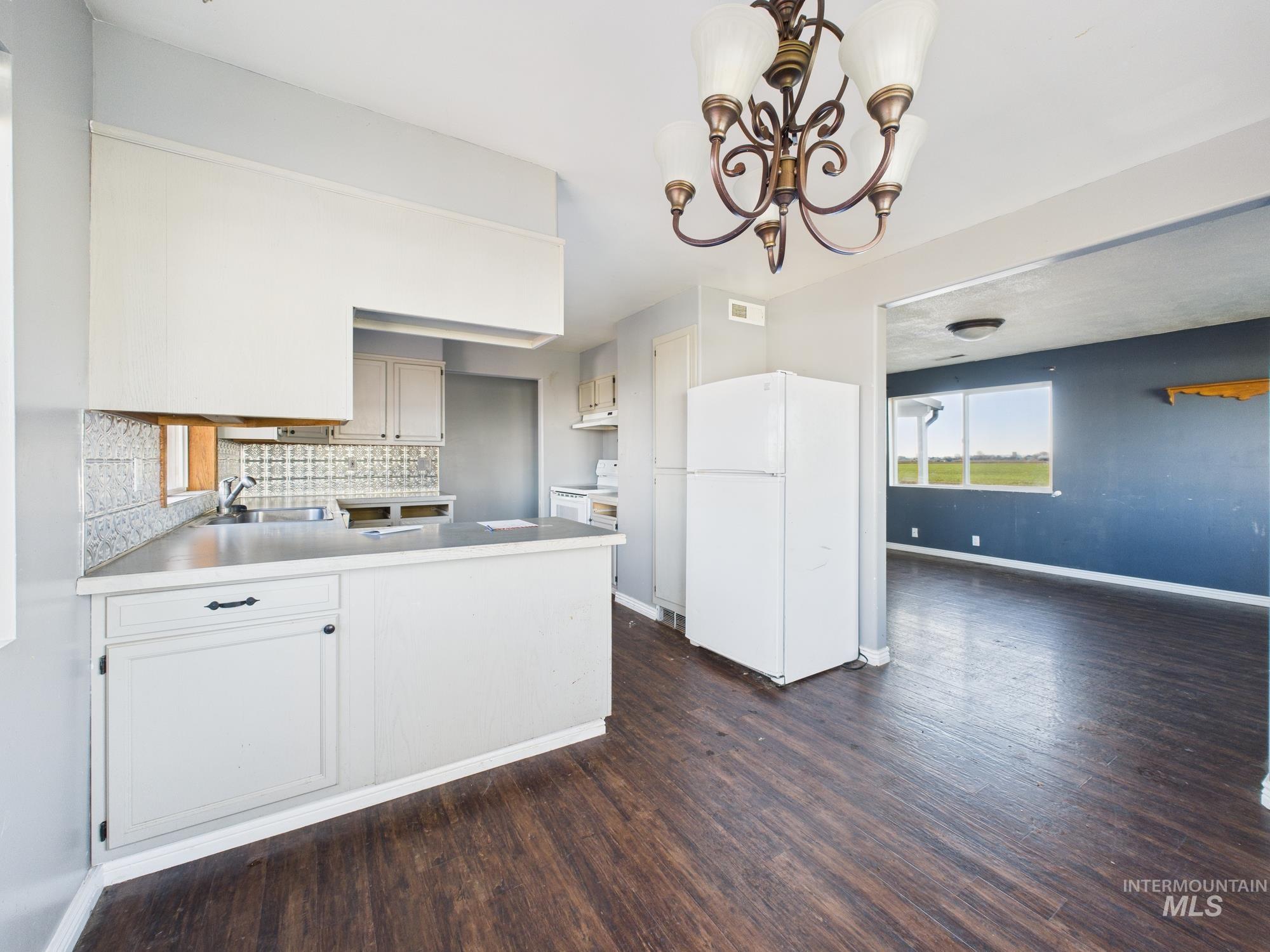 7352 Custer Rd, Fruitland, Idaho 83619, 3 Bedrooms, 2 Bathrooms, Residential For Sale, Price $424,000,MLS 98971740