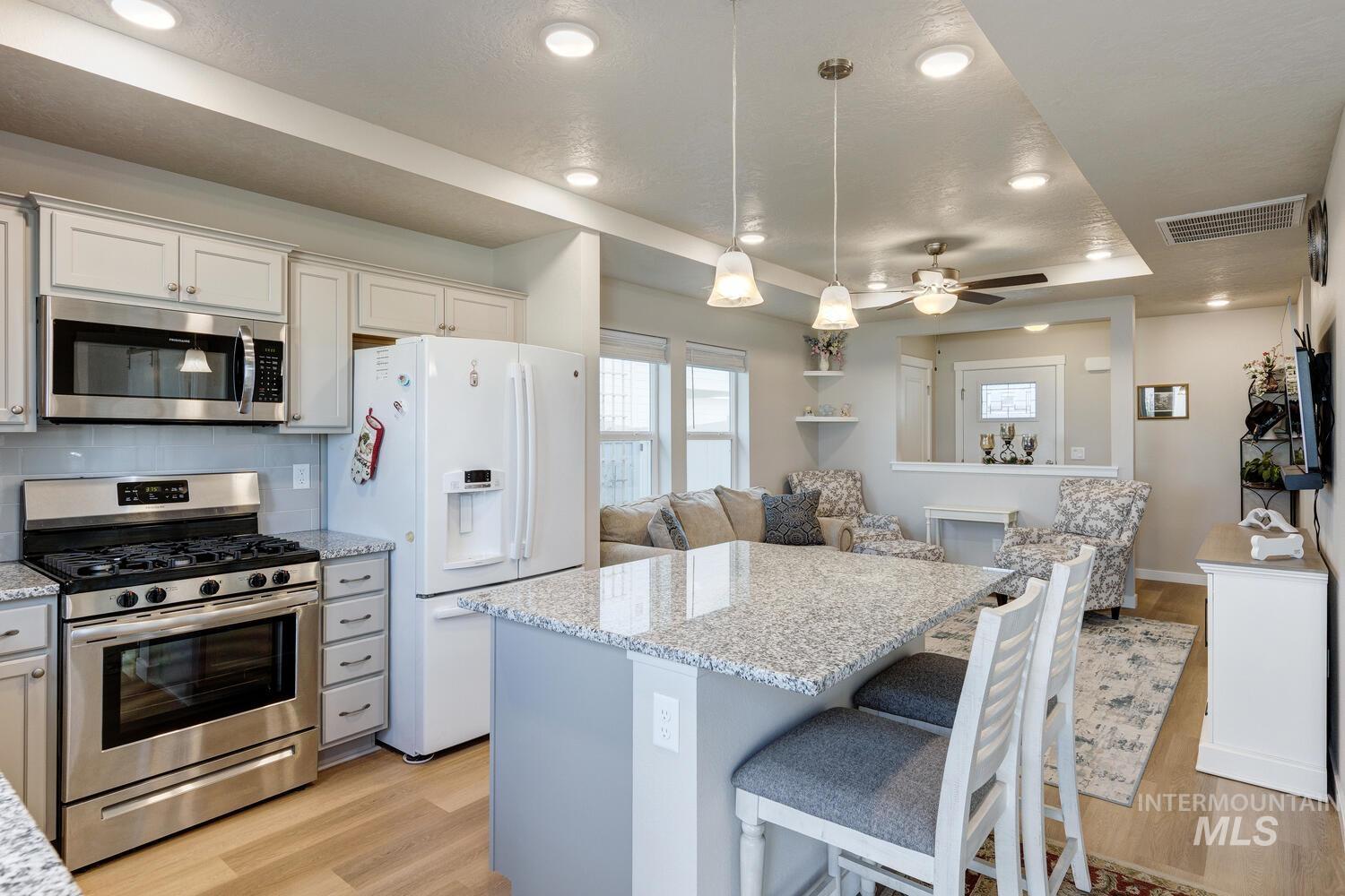 10194 Longtail Drive, Nampa, Idaho 83687, 3 Bedrooms, 2 Bathrooms, Residential For Sale, Price $400,000,MLS 98971741