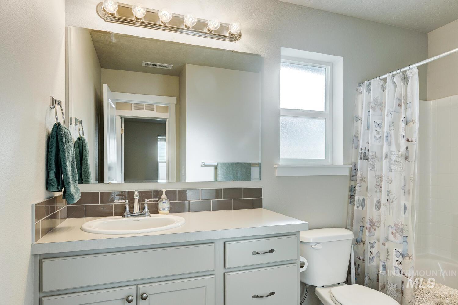 10194 Longtail Drive, Nampa, Idaho 83687, 3 Bedrooms, 2 Bathrooms, Residential For Sale, Price $400,000,MLS 98971741