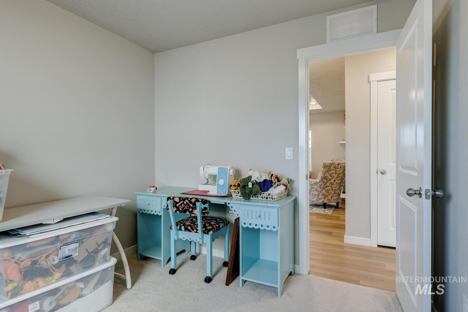 10194 Longtail Drive, Nampa, Idaho 83687, 3 Bedrooms, 2 Bathrooms, Residential For Sale, Price $400,000,MLS 98971741