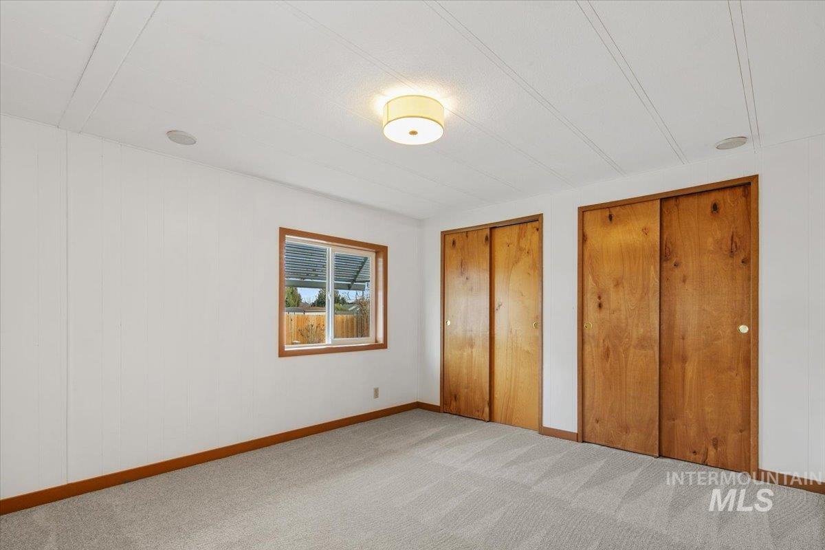 8001 N Roe, Boise, Idaho 84714, 3 Bedrooms, 2 Bathrooms, Residential For Sale, Price $182,000,MLS 98971742