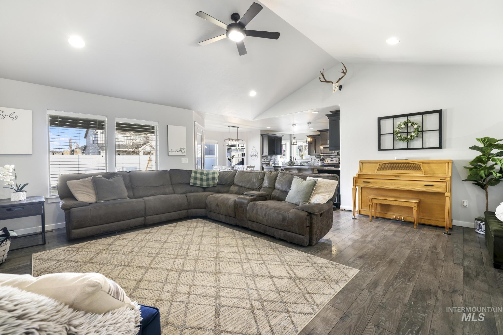 2396 Village St, Twin Falls, Idaho 83301, 3 Bedrooms, 2 Bathrooms, Residential For Sale, Price $440,000,MLS 98971743