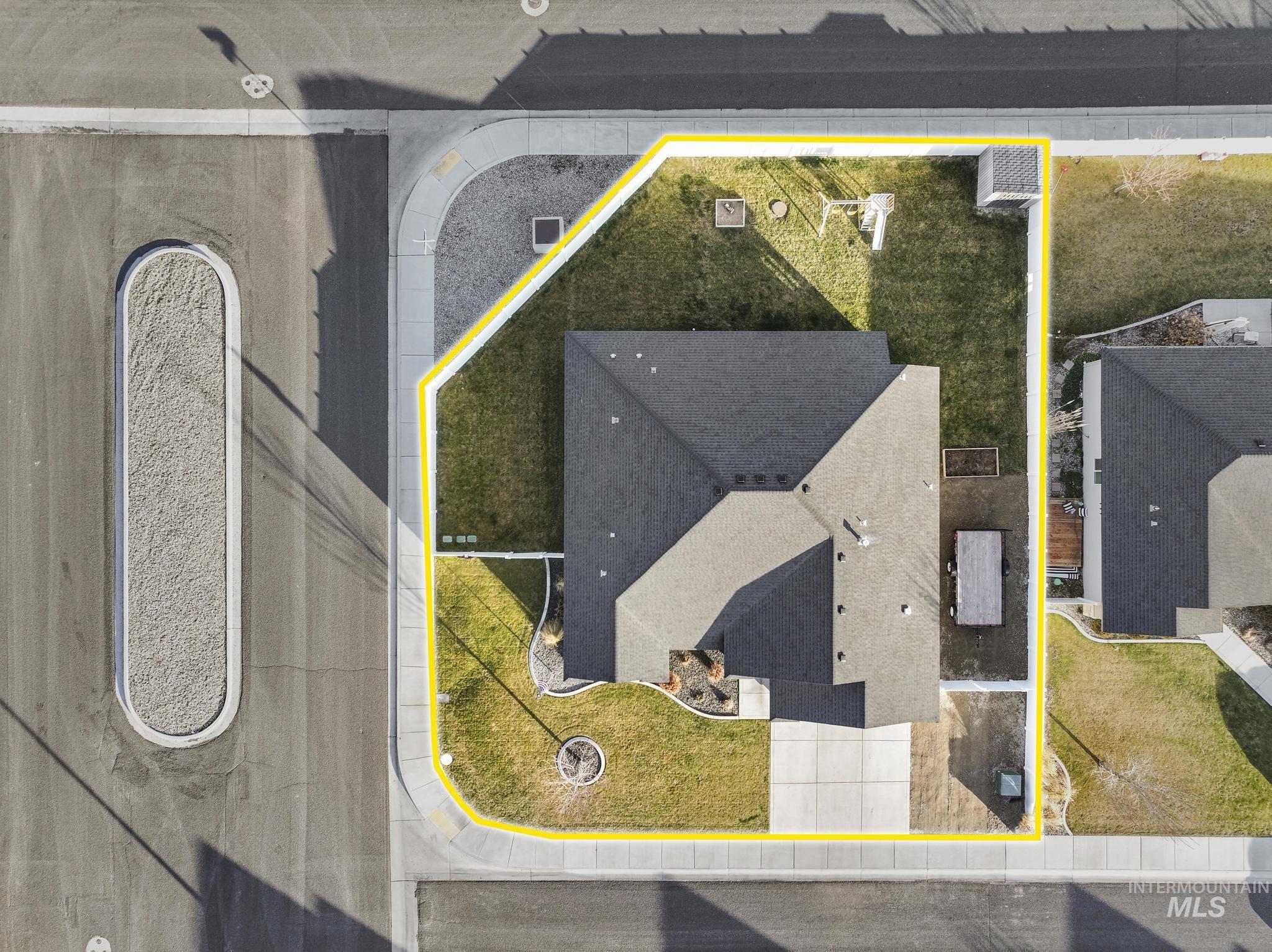 2396 Village St, Twin Falls, Idaho 83301, 3 Bedrooms, 2 Bathrooms, Residential For Sale, Price $440,000,MLS 98971743