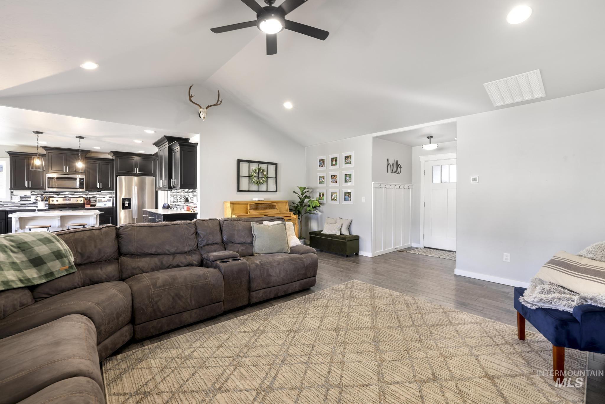 2396 Village St, Twin Falls, Idaho 83301, 3 Bedrooms, 2 Bathrooms, Residential For Sale, Price $440,000,MLS 98971743