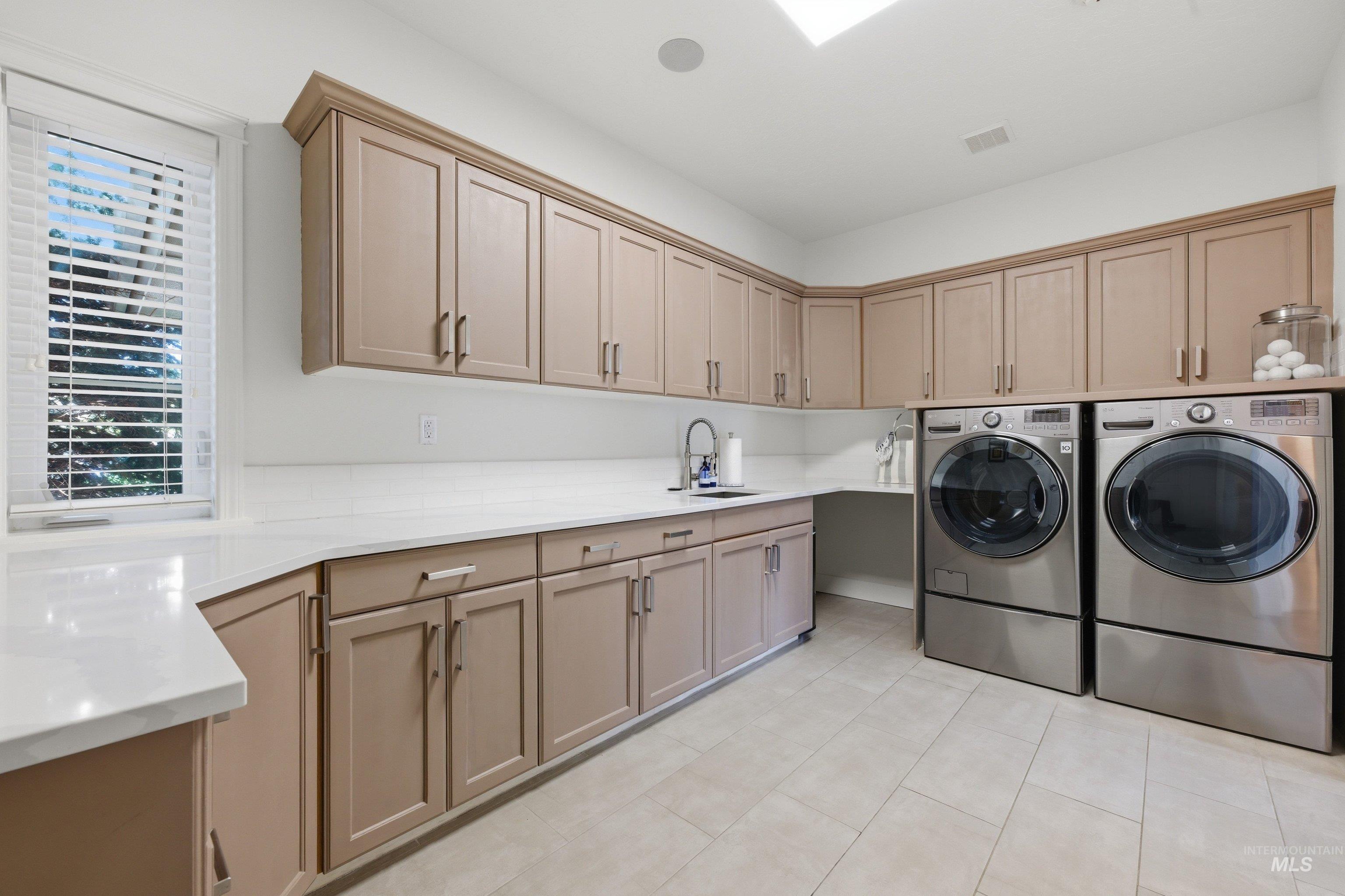 3811 W Miners Farm Ct., Boise, Idaho 83714, 4 Bedrooms, 3.5 Bathrooms, Residential For Sale, Price $1,599,000, 98971744