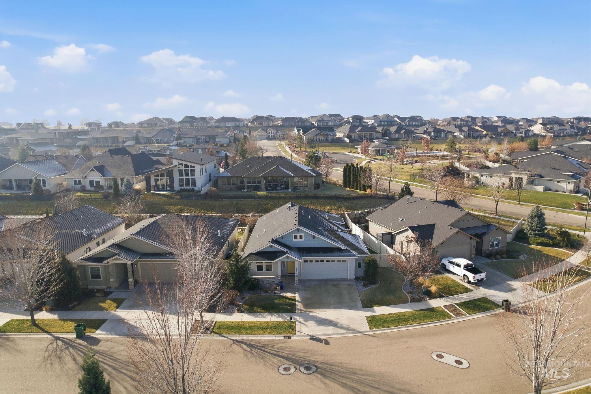 1013 Radiant Ridge, Meridian, Idaho 83642, 3 Bedrooms, 2 Bathrooms, Residential For Sale, Price $615,000,MLS 98971747