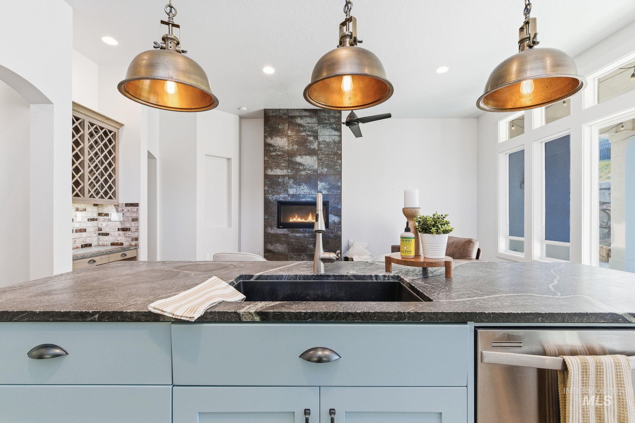 1013 Radiant Ridge, Meridian, Idaho 83642, 3 Bedrooms, 2 Bathrooms, Residential For Sale, Price $615,000,MLS 98971747