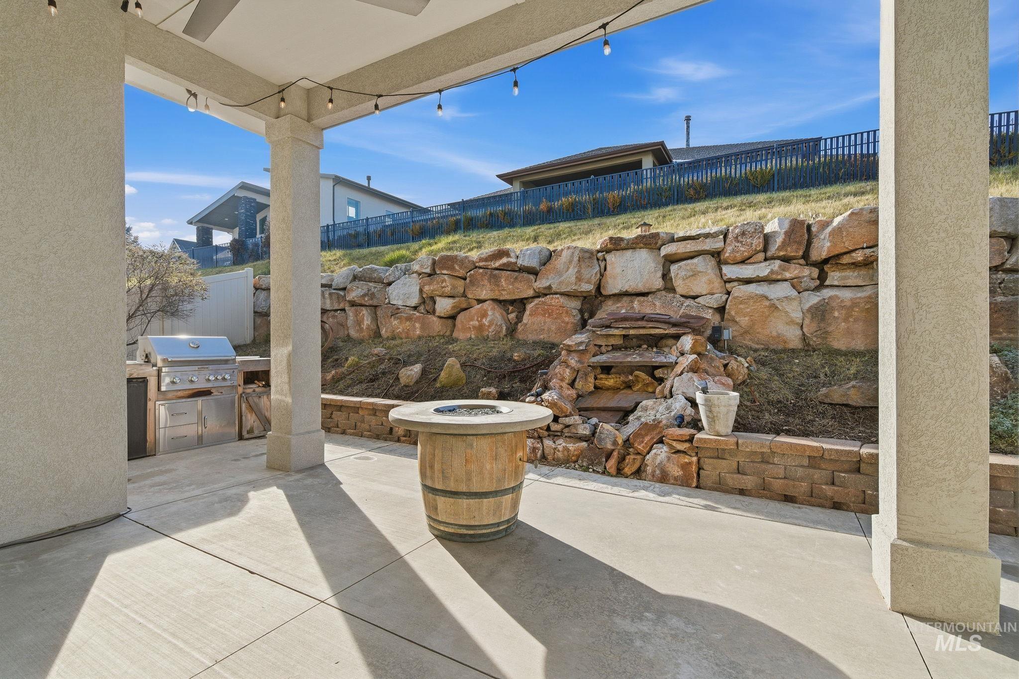 1013 Radiant Ridge, Meridian, Idaho 83642, 3 Bedrooms, 2 Bathrooms, Residential For Sale, Price $615,000,MLS 98971747