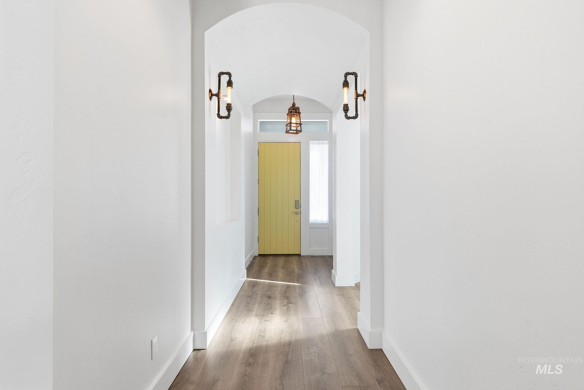 1013 Radiant Ridge, Meridian, Idaho 83642, 3 Bedrooms, 2 Bathrooms, Residential For Sale, Price $615,000,MLS 98971747