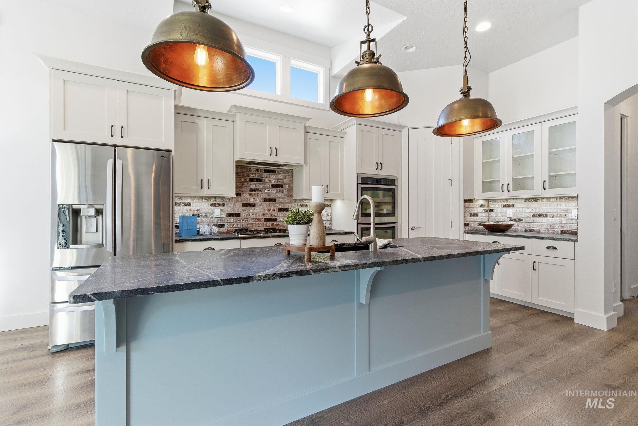 1013 Radiant Ridge, Meridian, Idaho 83642, 3 Bedrooms, 2 Bathrooms, Residential For Sale, Price $615,000,MLS 98971747