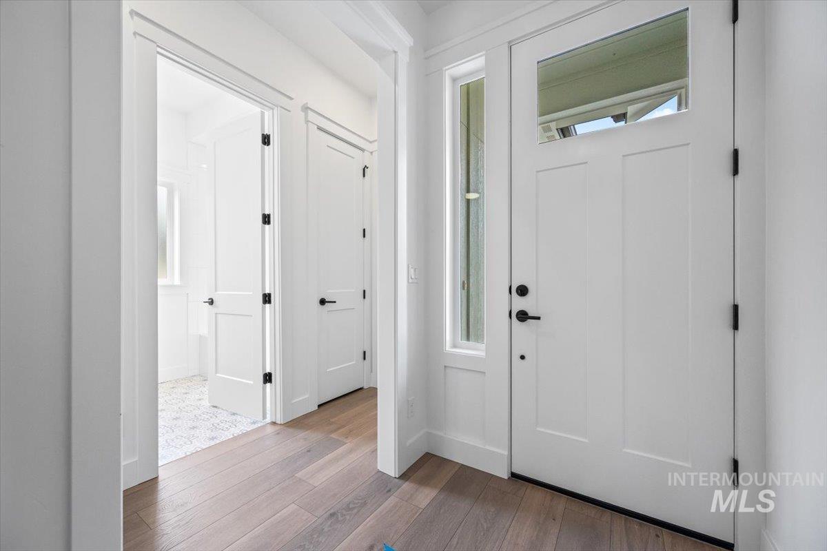 1985 W Pond Stone, Meridian, Idaho 83646, 4 Bedrooms, 3 Bathrooms, Residential For Sale, Price $749,800,MLS 98971749