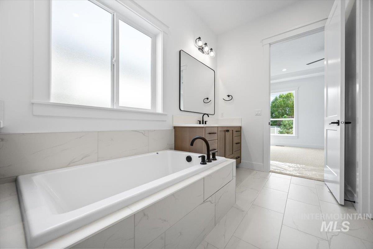 1985 W Pond Stone, Meridian, Idaho 83646, 4 Bedrooms, 3 Bathrooms, Residential For Sale, Price $749,800,MLS 98971749