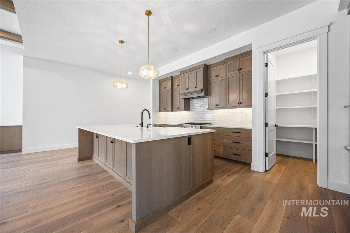 1985 W Pond Stone, Meridian, Idaho 83646, 4 Bedrooms, 3 Bathrooms, Residential For Sale, Price $749,800,MLS 98971749