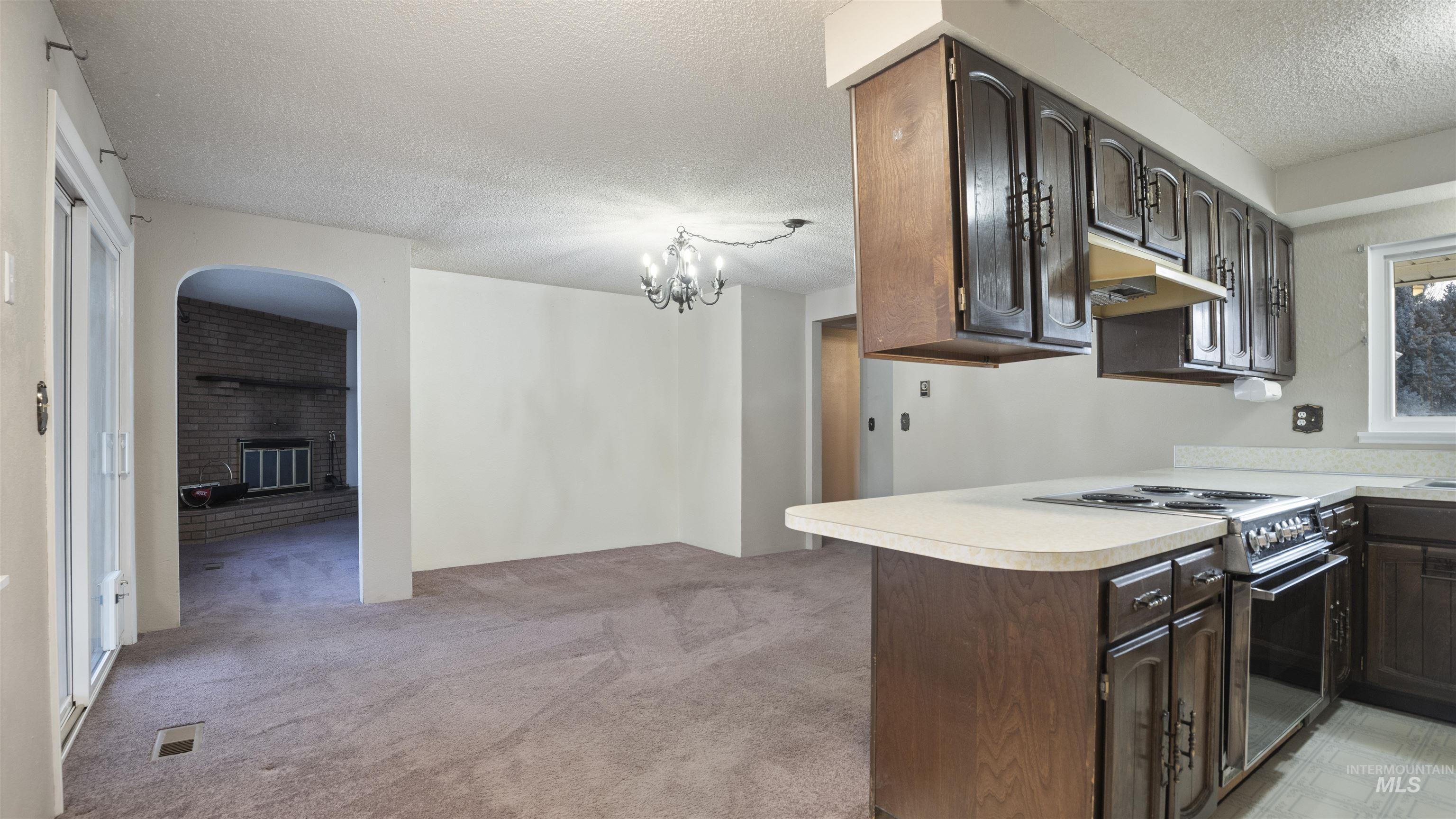 945 N 11th East, Mountain Home, Idaho 83647, 3 Bedrooms, 1.5 Bathrooms, Residential For Sale, Price $249,900,MLS 98971750