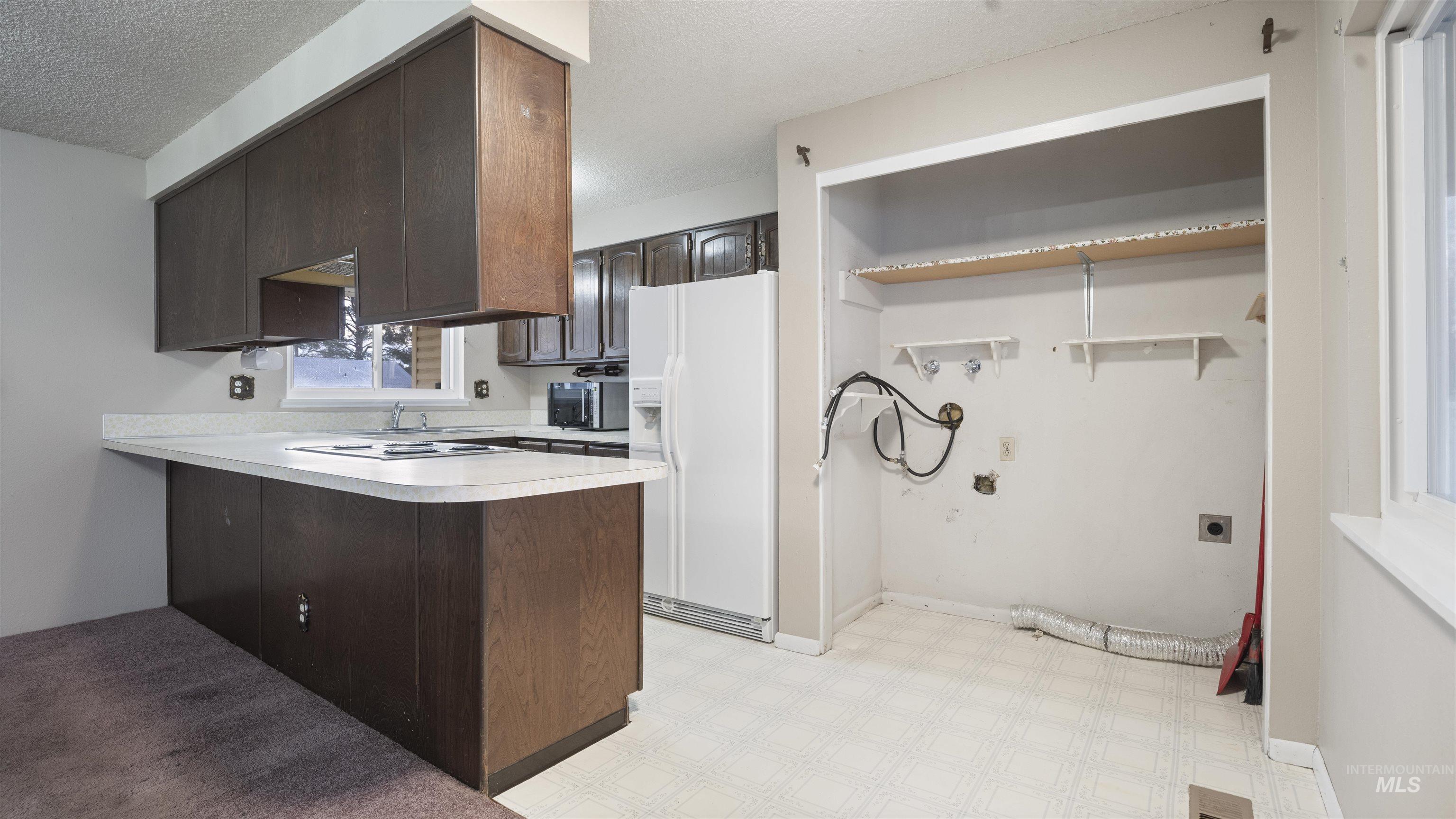 945 N 11th East, Mountain Home, Idaho 83647, 3 Bedrooms, 1.5 Bathrooms, Residential For Sale, Price $249,900,MLS 98971750