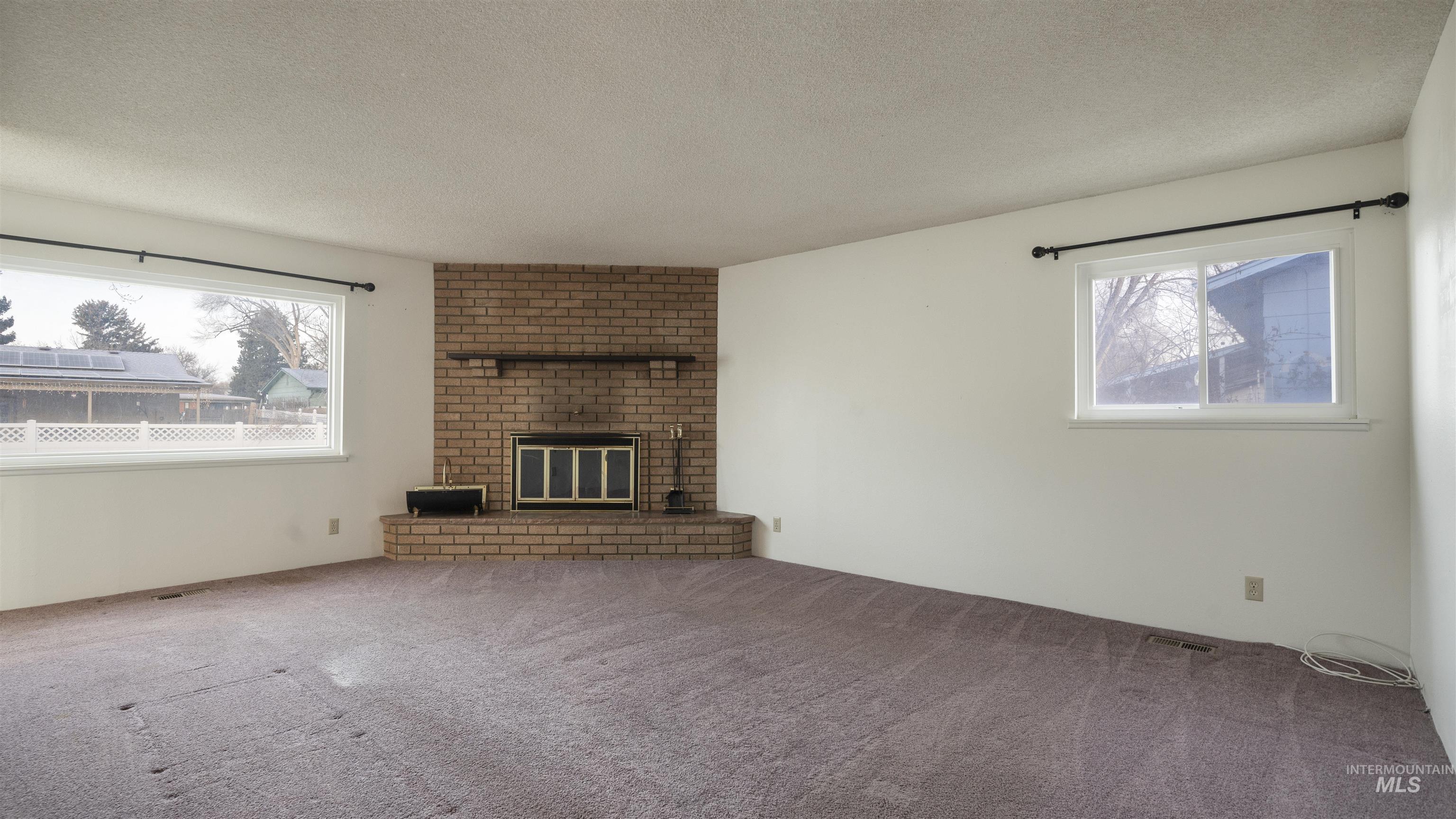 945 N 11th East, Mountain Home, Idaho 83647, 3 Bedrooms, 1.5 Bathrooms, Residential For Sale, Price $249,900,MLS 98971750