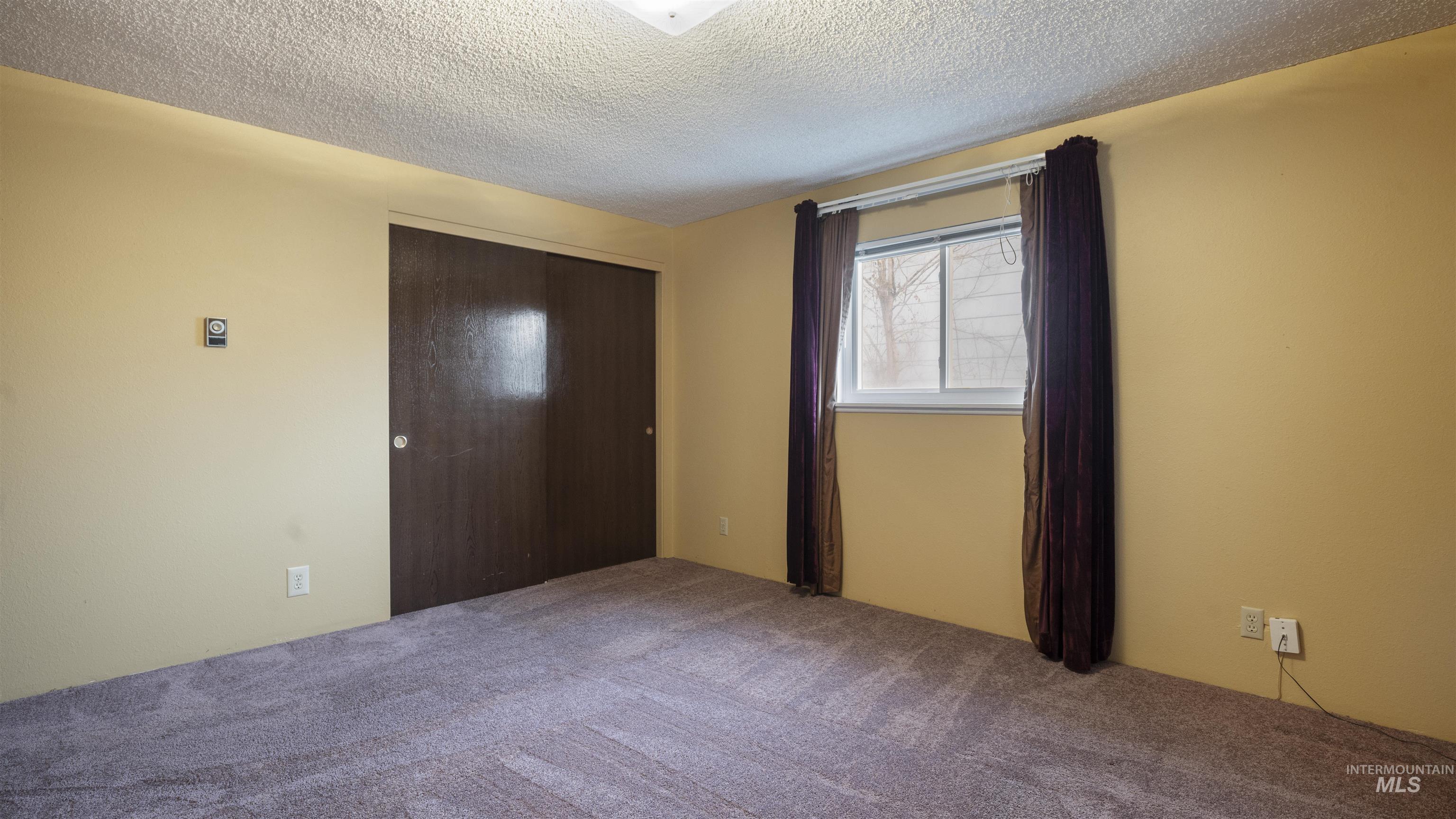 945 N 11th East, Mountain Home, Idaho 83647, 3 Bedrooms, 1.5 Bathrooms, Residential For Sale, Price $249,900,MLS 98971750