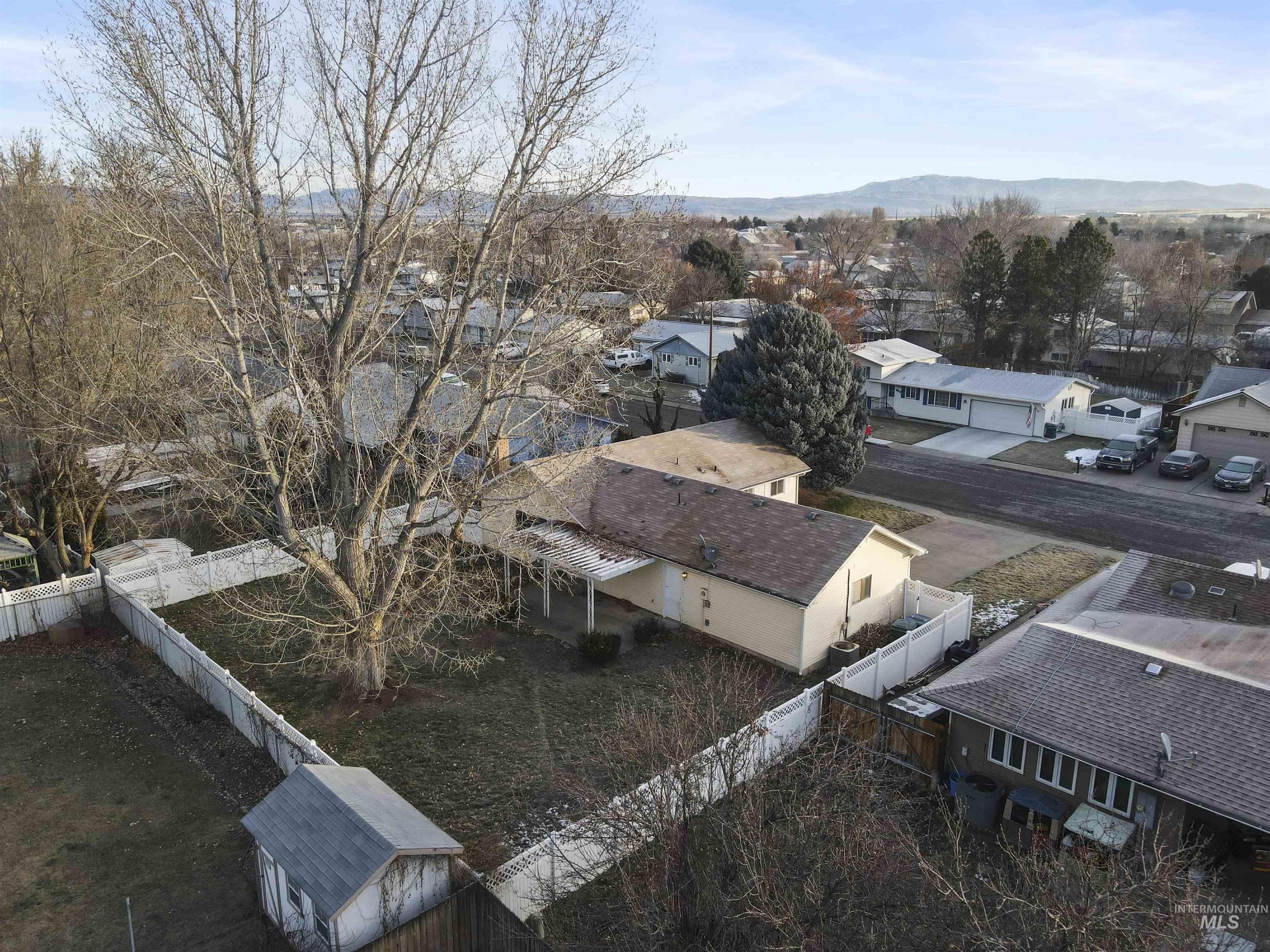 945 N 11th East, Mountain Home, Idaho 83647, 3 Bedrooms, 1.5 Bathrooms, Residential For Sale, Price $249,900,MLS 98971750