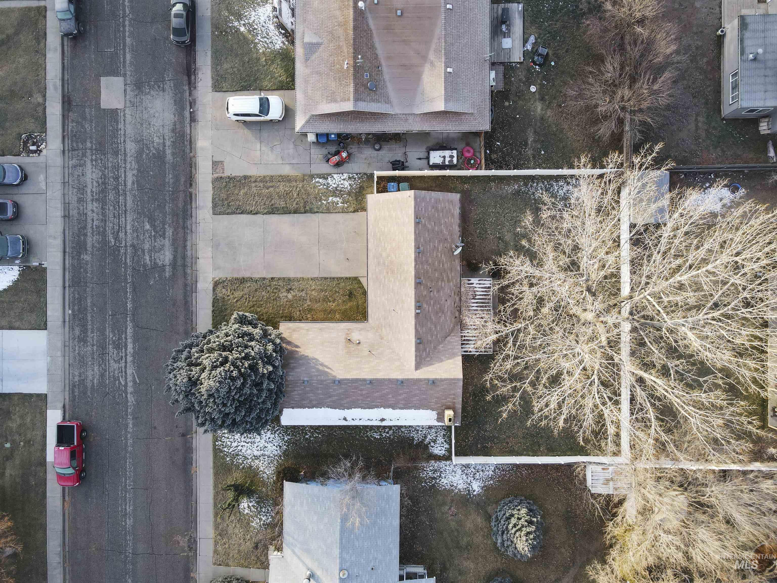 945 N 11th East, Mountain Home, Idaho 83647, 3 Bedrooms, 1.5 Bathrooms, Residential For Sale, Price $249,900,MLS 98971750