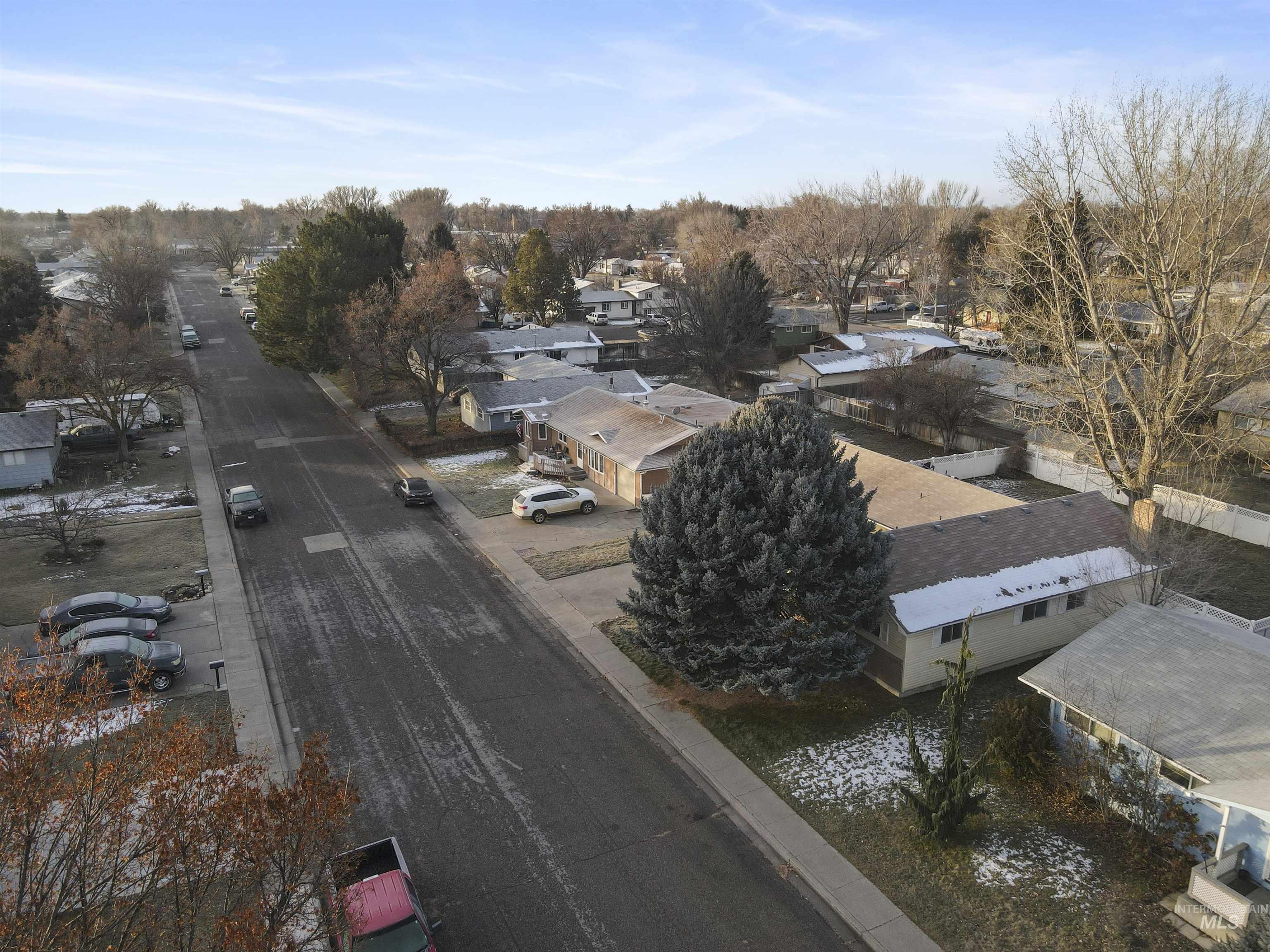 945 N 11th East, Mountain Home, Idaho 83647, 3 Bedrooms, 1.5 Bathrooms, Residential For Sale, Price $249,900,MLS 98971750