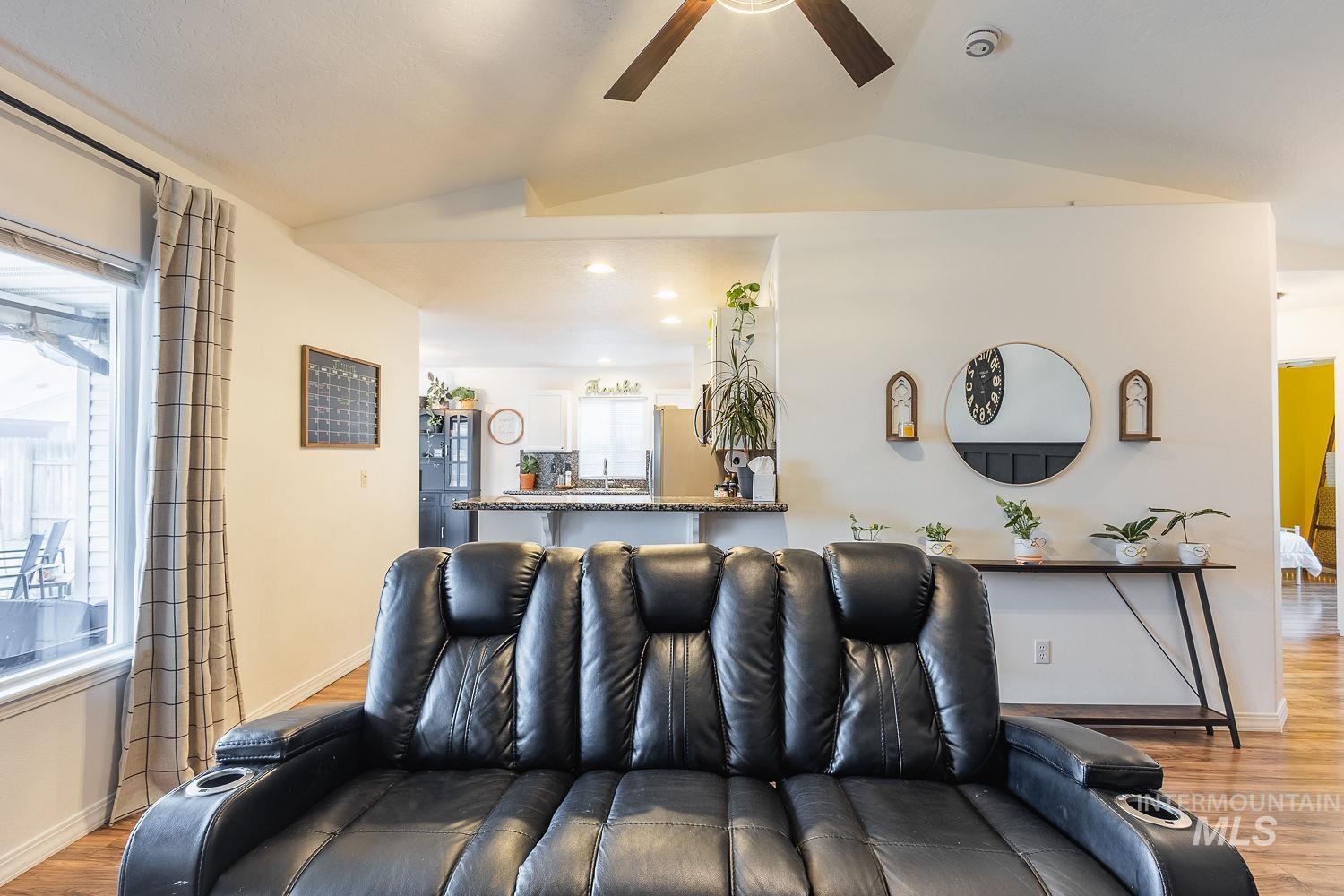 1922 Hasbrook St, Caldwell, Idaho 83607, 3 Bedrooms, 2 Bathrooms, Residential For Sale, Price $354,999,MLS 98971752