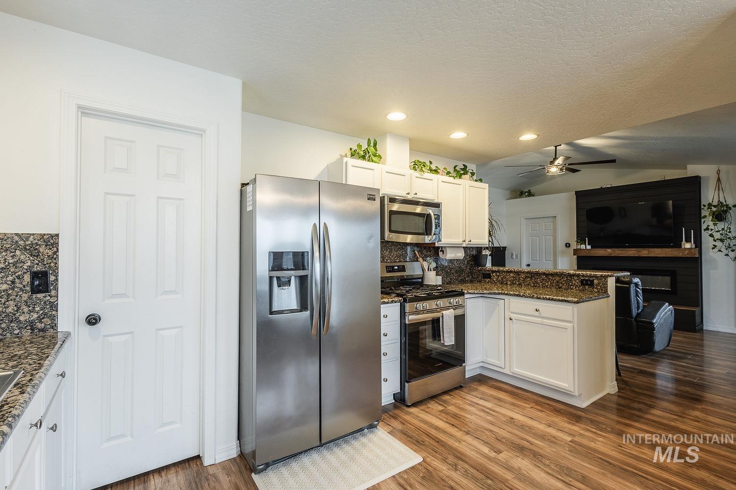 1922 Hasbrook St, Caldwell, Idaho 83607, 3 Bedrooms, 2 Bathrooms, Residential For Sale, Price $354,999,MLS 98971752