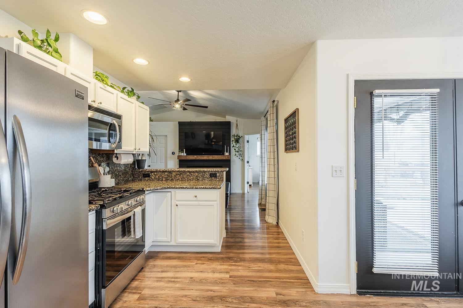 1922 Hasbrook St, Caldwell, Idaho 83607, 3 Bedrooms, 2 Bathrooms, Residential For Sale, Price $354,999,MLS 98971752