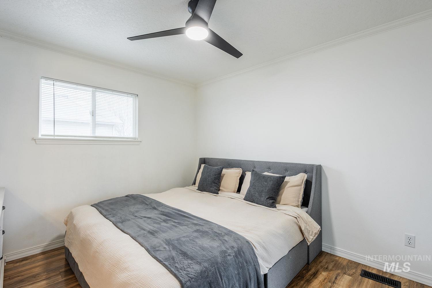 1922 Hasbrook St, Caldwell, Idaho 83607, 3 Bedrooms, 2 Bathrooms, Residential For Sale, Price $354,999,MLS 98971752