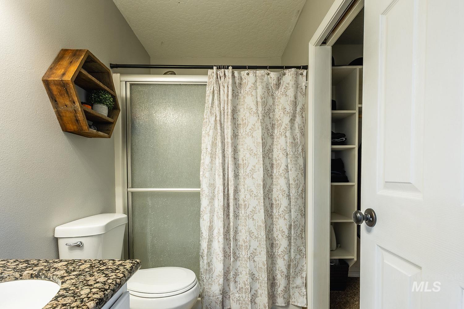 1922 Hasbrook St, Caldwell, Idaho 83607, 3 Bedrooms, 2 Bathrooms, Residential For Sale, Price $354,999,MLS 98971752