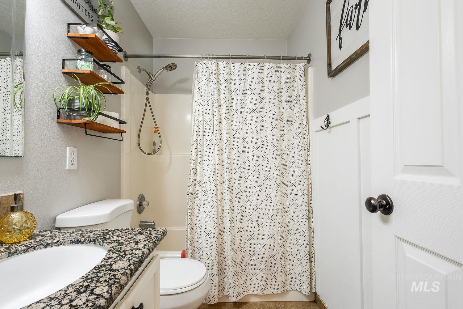 1922 Hasbrook St, Caldwell, Idaho 83607, 3 Bedrooms, 2 Bathrooms, Residential For Sale, Price $354,999,MLS 98971752