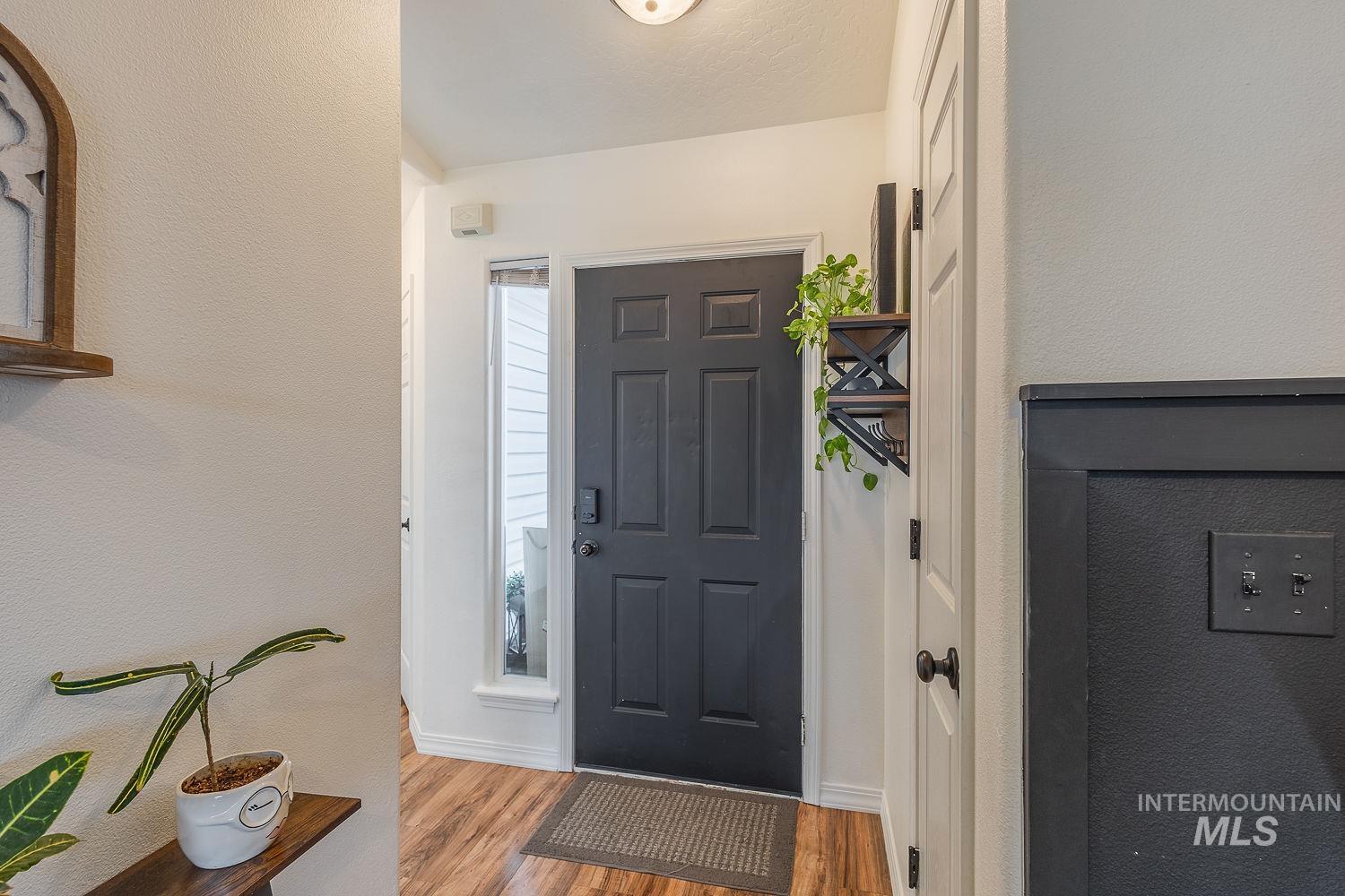 1922 Hasbrook St, Caldwell, Idaho 83607, 3 Bedrooms, 2 Bathrooms, Residential For Sale, Price $354,999,MLS 98971752