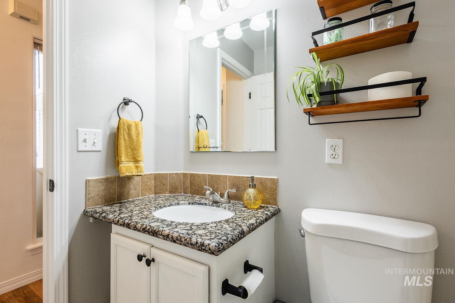 1922 Hasbrook St, Caldwell, Idaho 83607, 3 Bedrooms, 2 Bathrooms, Residential For Sale, Price $354,999,MLS 98971752