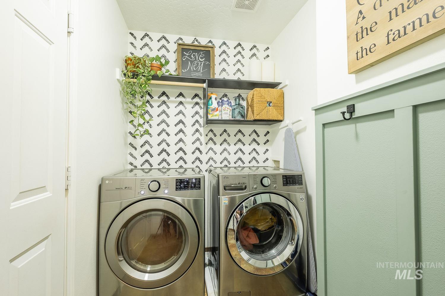 1922 Hasbrook St, Caldwell, Idaho 83607, 3 Bedrooms, 2 Bathrooms, Residential For Sale, Price $354,999,MLS 98971752