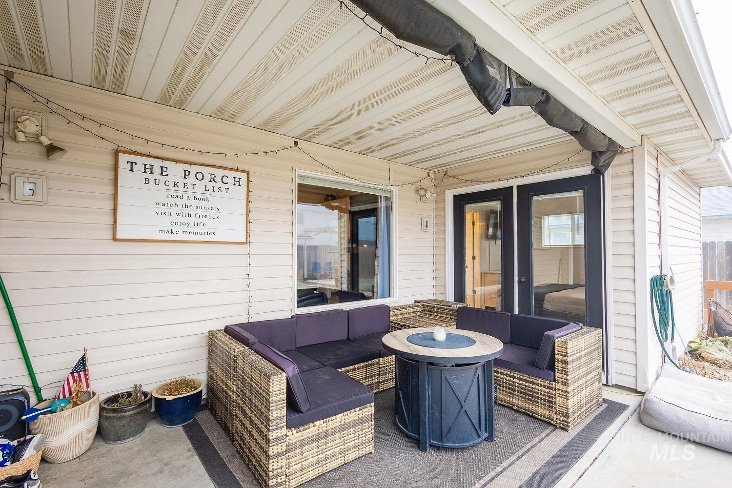 1922 Hasbrook St, Caldwell, Idaho 83607, 3 Bedrooms, 2 Bathrooms, Residential For Sale, Price $354,999,MLS 98971752